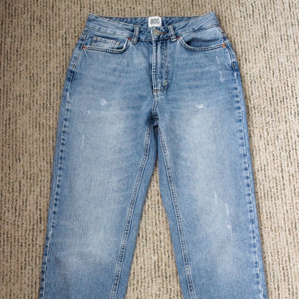 Urban Outfitters Mom Jeans.
